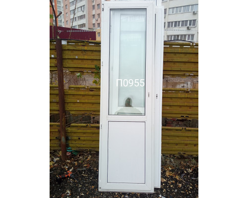 Пластиковая дверь  б\у