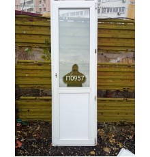 Пластиковая дверь  б\у