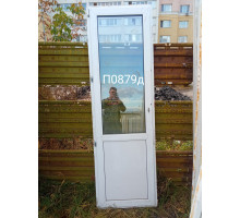 Пластиковая дверь  б\у