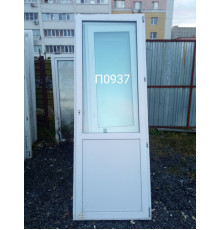 Пластиковая дверь 